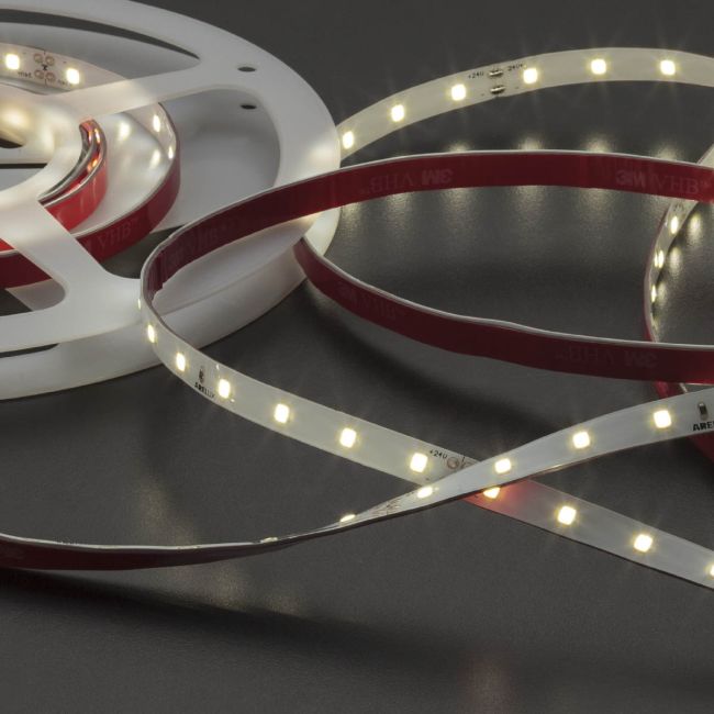 Bandă flexibilă LED XRIBO IP66 5m/rolă 6W/m 64LED/m 24V DC 4000K CRI.80 >115°