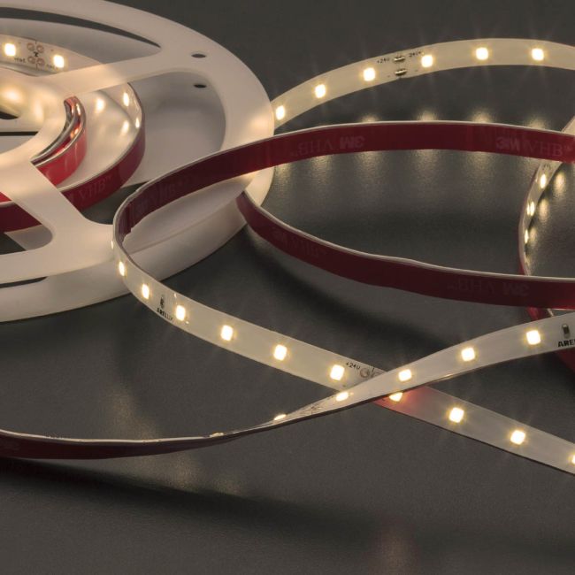 Bandă flexibilă LED XRIBO IP66 5m/rolă 6W/m 64LED/m 24V DC 3000K CRI.80 >115°